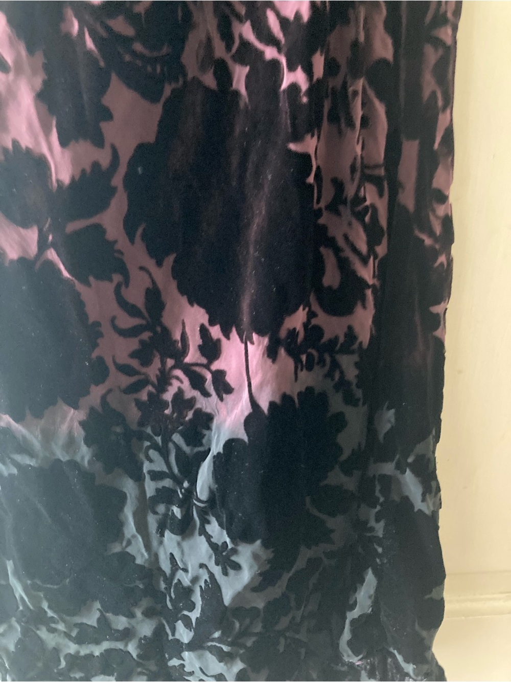 Jigsaw Black on Plum Silk Blend Velvet Skirt. - Picture 3 of 5